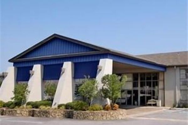 River Valley Inn and Suites (Fort Smith)